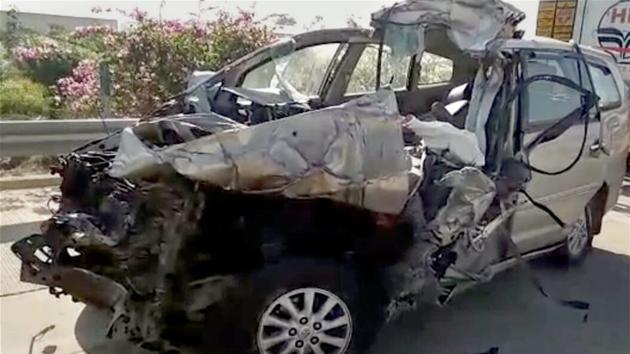 Mathura: The wreckage of a car that collided with a truck killing three doctors from the All India Institute of Medical Sciences on the Yamuna Expressway near Mathura on Sunday morning.(PTI)