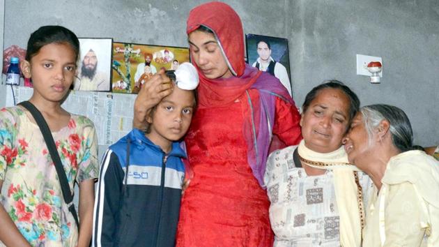 Family members mourn the death of Gurcharan Singh at Jalal Usma village near Amritsar, following confirmation by external affairs minister Sushma Swaraj that he had been killed in Iraq. (Sameer Sehgal/HT) Family members mourn the death of Gurcharan Singh at Jalal Usma village near Amritsar, following confirmation by external affairs minister Sushma Swaraj that he had been killed in Iraq. (Sameer Sehgal/HT)