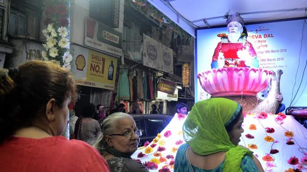 Sindhi Seva Dal, Pune organised a procession of Zulelal on the occasion of Sindhi New Year and Zulelal's birth anniversary on MG road in Pune.  (ravindra JOSHI/HT PHOTO ) 