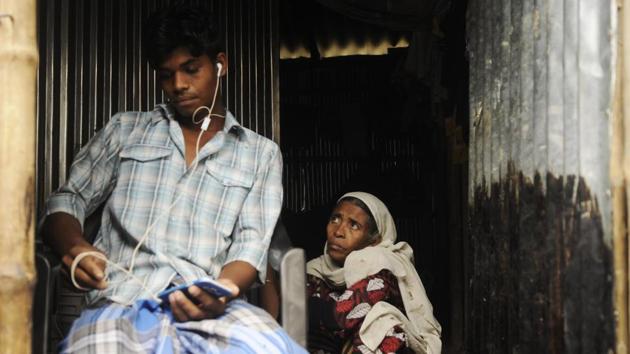 On March 13, eighty Rohingya refugees belonging to 27 families alighted at Hardaha village on the outskirts of Kolkata and proceeded to Makhal Tala, where tents were set up for them. They all came from Nuh in Haryana having lived in refugee camps for several months. However, upon their arrival rumour spread fast that batches of Rohingya had crossed the Indo-Bangladesh border in Parganas district and come to settle here. (Samir Jana / HT Photo) On March 13, eighty Rohingya refugees belonging to 27 families alighted at Hardaha village on the outskirts of Kolkata and proceeded to Makhal Tala, where tents were set up for them. They all came from Nuh in Haryana having lived in refugee camps for several months. However, upon their arrival rumour spread fast that batches of Rohingya had crossed the Indo-Bangladesh border in Parganas district and come to settle here. (Samir Jana / HT Photo)