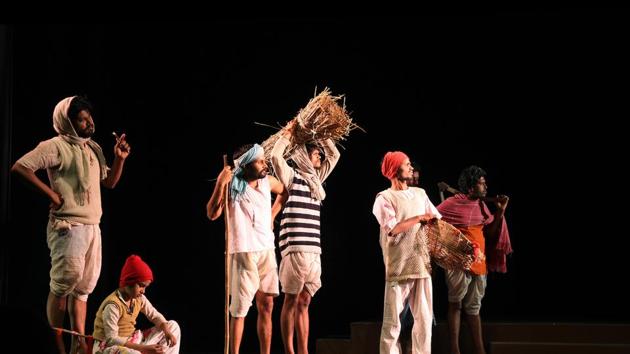 A still from the play Kasai Bada.