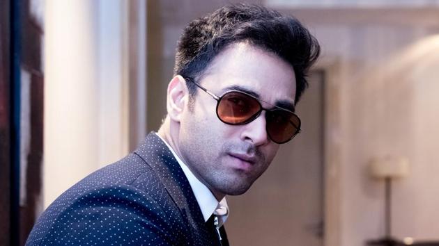 Pulkit Samrat takes his fitness trainer on his family holiday | Indiablooms  - First Portal on Digital News Management