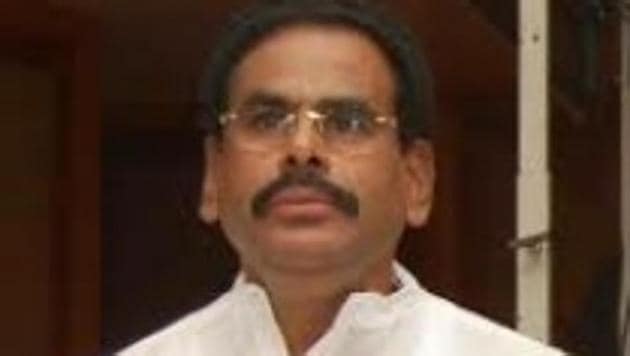 M Natarajan, a bridge between parties | Latest News India - Hindustan Times