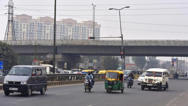 Though the tender fixes a deadline of 25 months for construction of the corridor and the underpass at Subhash Chowk, the PWD minster said he expects the work to be completed in 15 months. (Sanjeev Verma/HT FILE PHOTO) Though the tender fixes a deadline of 25 months for construction of the corridor and the underpass at Subhash Chowk, the PWD minster said he expects the work to be completed in 15 months. (Sanjeev Verma/HT FILE PHOTO)
