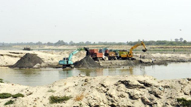 Khaira, however, praised Amarinder, who had left the House by then for a cabinet meeting, for launching a crackdown on illegal mining. (HT File/Representative image) Khaira, however, praised Amarinder, who had left the House by then for a cabinet meeting, for launching a crackdown on illegal mining. (HT File/Representative image)