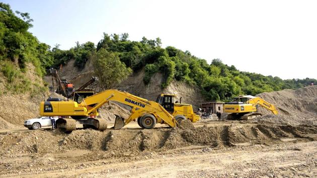 Punjab chief minister Captain Amarinder Singh had on March 8 ordered a vigilance inquiry into the unabated illegal mining in Dera Bassi. (HT File) Punjab chief minister Captain Amarinder Singh had on March 8 ordered a vigilance inquiry into the unabated illegal mining in Dera Bassi. (HT File)
