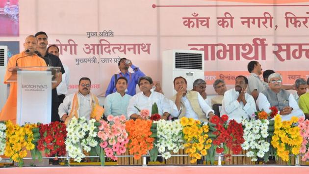Yogi said his government would teach the corrupt a lesson and urged citizens to upload videos of officials who were “delaying tasks for ulterior motives”. (HT Photo) Yogi said his government would teach the corrupt a lesson and urged citizens to upload videos of officials who were “delaying tasks for ulterior motives”. (HT Photo)