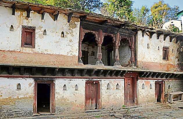 An empty house in a ‘ghost’ village in Pauri. More than 200 empty schools are in Almora and Pauri, the two hill districts that have recorded maximum forced migration. (HT File) An empty house in a ‘ghost’ village in Pauri. More than 200 empty schools are in Almora and Pauri, the two hill districts that have recorded maximum forced migration. (HT File)