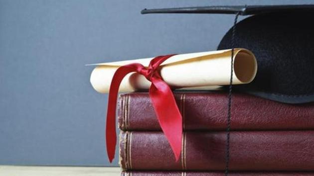 Justice Gohil’s probe found that 15 students received pass degrees even after failing in the semester exam. The report also blamed assistant registrar Ranjeet Singh for the irregularities.(Representative image)