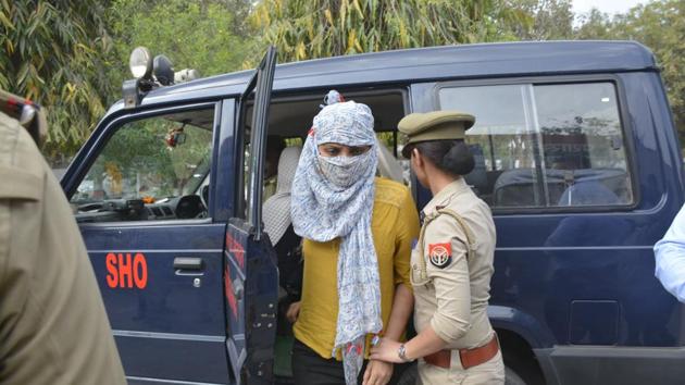 The police on Thursday arrested the accused woman and four of her accomplices who allegedly helped her plan and execute the acid attack on a 23-year-old woman. (Sakib Ali/HT Photo) The police on Thursday arrested the accused woman and four of her accomplices who allegedly helped her plan and execute the acid attack on a 23-year-old woman. (Sakib Ali/HT Photo)