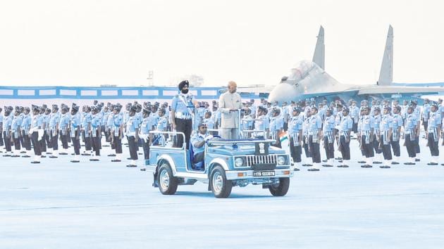 Indian Air Force (IAF) Air Warriors Drill team and Surya Kiran Aerobatic team put up a scintillating show during a parade, where President Ram Nath Kovind took the ‘Rashtriya salute,’ at the Air Force station in Halwara on Thursday. (Gurminder Singh/HT)
