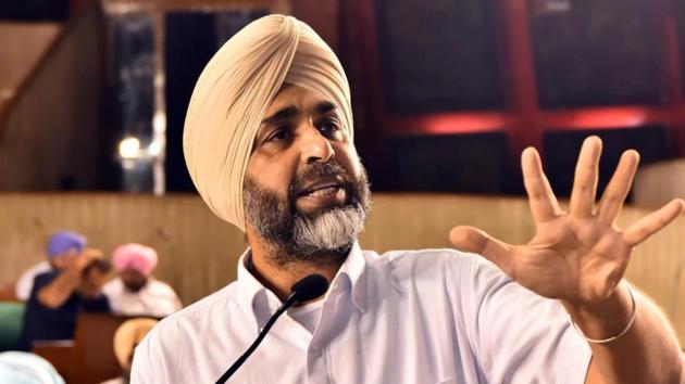 As he demanded that a Vidhan Sabha committee be formed to “reopen” the account, finance minister Manpreet Singh Badal replied that the matter has been nearly clinched as the Centre is talking to the state’s officers on the matter. (HT File) As he demanded that a Vidhan Sabha committee be formed to “reopen” the account, finance minister Manpreet Singh Badal replied that the matter has been nearly clinched as the Centre is talking to the state’s officers on the matter. (HT File)