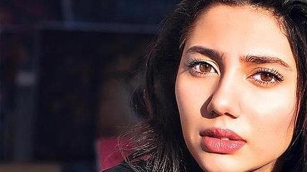 Mahira Khan worked with Shah Rukh Khan in Raees. Mahira Khan worked with Shah Rukh Khan in Raees.