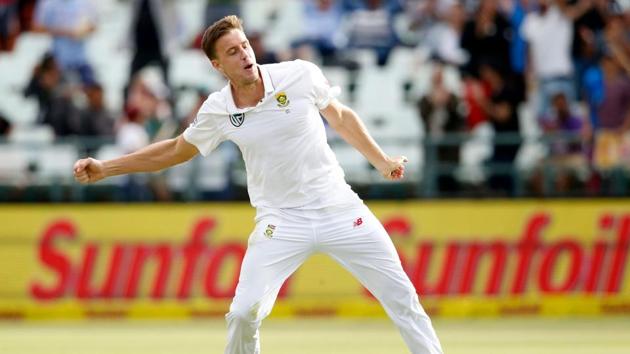 Get full cricket score of South Africa vs Australia, 3rd Test, Day 4, Cape Town, here. Riding on Morne Morkel’s five-wicket haul, South Africa crushed Australia by 322 runs in Cape Town to go 2-1 up in the four-match Test series.(AFP)