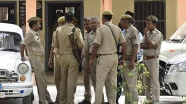 Six policemen were also injured in the encounters. (Virendra Singh Gosain/HT File Photo/Representative image) Six policemen were also injured in the encounters. (Virendra Singh Gosain/HT File Photo/Representative image)