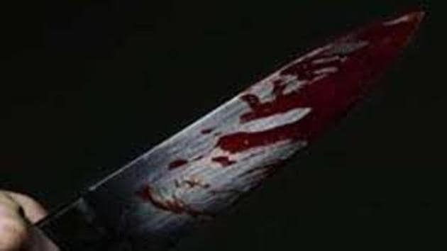 The deceased’s body was found with stab injuries on neck and stomach in an auto-rickshaw during the wee hours of Sunday. (HT FILE) The deceased’s body was found with stab injuries on neck and stomach in an auto-rickshaw during the wee hours of Sunday. (HT FILE)