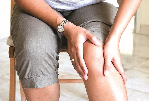 Osteoarthritis can cause knee joints to become weak and bent, giving one’s leg bow-shaped appearance. (Representative image) Osteoarthritis can cause knee joints to become weak and bent, giving one’s leg bow-shaped appearance. (Representative image)