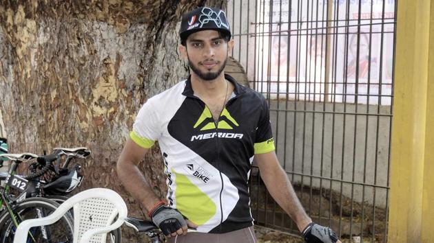 Defending champion Dilawar Singh of Haryana peddled his way to his second successive title at the 52nd edition of the Mumbai-Pune cycle race on Sunday, finishing the race in 3:47:28s. (RAVINDRA JOSHI/HT PHOTO) Defending champion Dilawar Singh of Haryana peddled his way to his second successive title at the 52nd edition of the Mumbai-Pune cycle race on Sunday, finishing the race in 3:47:28s. (RAVINDRA JOSHI/HT PHOTO)