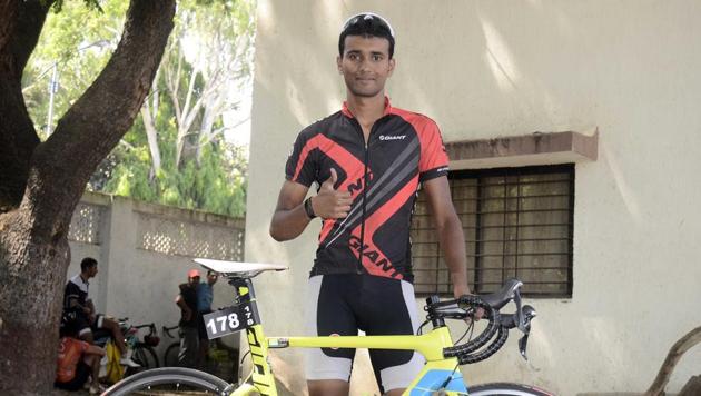 Sudesh Uppal bagged the 'Ghatacha Raja' title and was ranked third in the Mumbai-Pune cycle race on Sunday. (RAVINDRA JOSHI/HT PHOTO) Sudesh Uppal bagged the 'Ghatacha Raja' title and was ranked third in the Mumbai-Pune cycle race on Sunday. (RAVINDRA JOSHI/HT PHOTO)