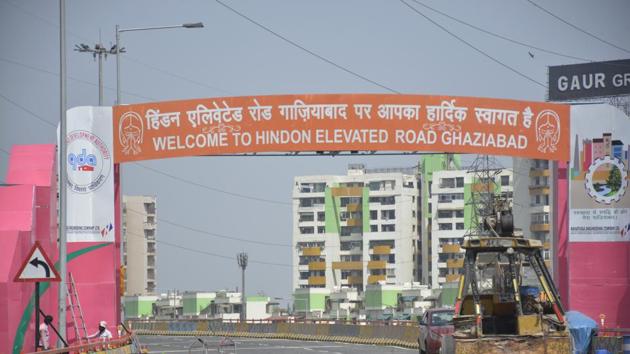 Preparations being done ahead of chief minister Yogi Adityanath’s expected visit.(Sakib Ali /HT Photo)