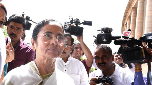 West Bengal chief minister Mamata Banerjee arrived in New Delhi today for the Parliament session and met Shiv Sena MP Sanjay Raut and Nationalist Congress Party chief Sharad Pawar as part of a four-day visit to the city. Banerjee, seen as a key player in a possible grouping of non-BJP parties ahead of the next Lok Sabha elections, is also expected to meet UPA Chairperson Sonia Gandhi and Delhi chief minister Arvind Kejriwal. (Arvind Yadav / HT Photo) West Bengal chief minister Mamata Banerjee arrived in New Delhi today for the Parliament session and met Shiv Sena MP Sanjay Raut and Nationalist Congress Party chief Sharad Pawar as part of a four-day visit to the city. Banerjee, seen as a key player in a possible grouping of non-BJP parties ahead of the next Lok Sabha elections, is also expected to meet UPA Chairperson Sonia Gandhi and Delhi chief minister Arvind Kejriwal. (Arvind Yadav / HT Photo)