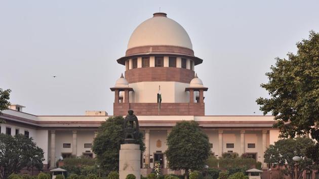 A view of the Supreme Court lawn, in New Delhi.(HT File Photo)