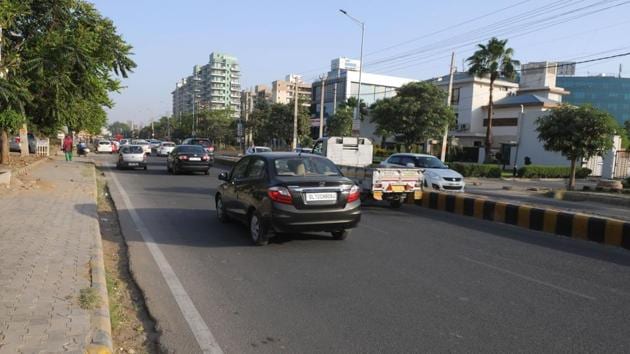 The Municipal Corporation of Gurugram carried out an anti-encroachment drive on the Artemis road in Sector 51 and made space for traffic. (HT Photo) The Municipal Corporation of Gurugram carried out an anti-encroachment drive on the Artemis road in Sector 51 and made space for traffic. (HT Photo)