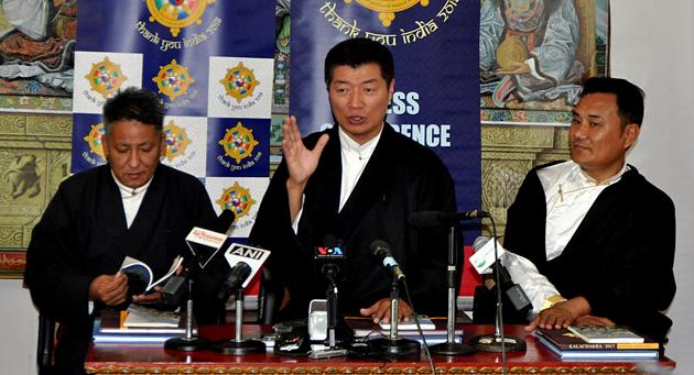 Tibetan Prime minister in exile (CTA President) Lobsang Sangay addressing media persons during a press Conference at Dharamsala on Wednesday,March 28, 2018.(Shyam Sharma/Hindustan Times)