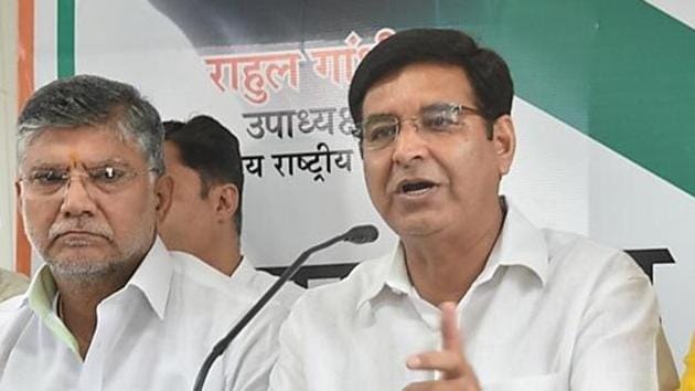 Congress state unit president Pritam Singh (R) took a dig at the state government for not introducing the Lokayukta Bill in the Vidhan Sabha during the budget session. (HT File) Congress state unit president Pritam Singh (R) took a dig at the state government for not introducing the Lokayukta Bill in the Vidhan Sabha during the budget session. (HT File)