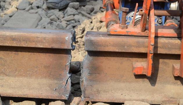 On Tuesday, the rise in temperature led to cracks in the tracks between Kalyan and Karjat. The services had to be stopped for almost an hour. (FILE) On Tuesday, the rise in temperature led to cracks in the tracks between Kalyan and Karjat. The services had to be stopped for almost an hour. (FILE)