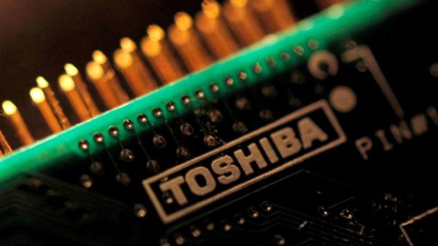 Toshiba agreed last year to sell the chip unit to a consortium led by US private equity firm Bain Capital to cover liabilities arising from its bankrupt US nuclear unit Westinghouse.(Reuters Fle Photo)