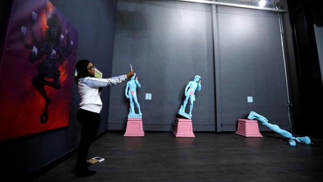 The Museum of Selfies is opening for a two month exhibition in California on April 1. And while other museums may have banned them, selfie sticks aren’t just allowed inside, they are encouraged. (Mario Anzuoni / REUTERS) The Museum of Selfies is opening for a two month exhibition in California on April 1. And while other museums may have banned them, selfie sticks aren’t just allowed inside, they are encouraged. (Mario Anzuoni / REUTERS)