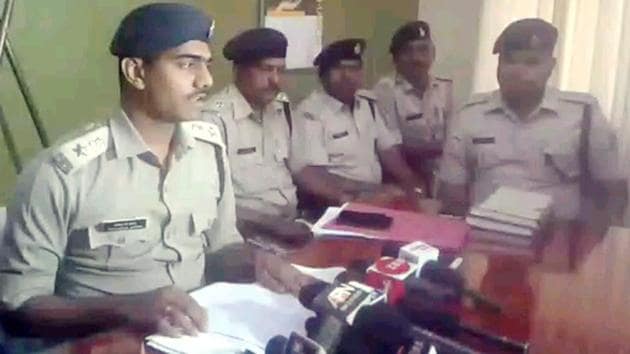 Chatra district police chief Akhilesh B Verior addresses a press conference in Chatra on Saturday.
