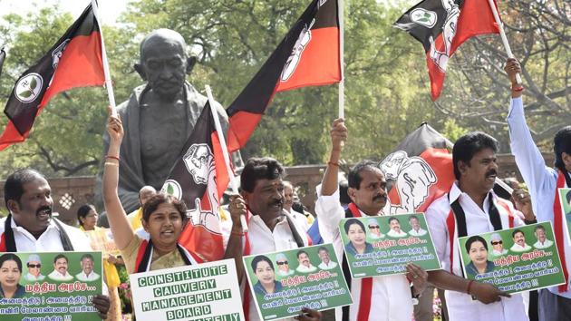 AIADMK leaders raise slogans demanding constitution for Cauvery Management Board during the budget session, at Parliament House in New Delhi.(Arvind Yadav/HT File Photo) AIADMK leaders raise slogans demanding constitution for Cauvery Management Board during the budget session, at Parliament House in New Delhi.(Arvind Yadav/HT File Photo)