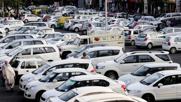 In the second hike since December last year, parking rates in the city have been doubled again.(HT File/Representative image) In the second hike since December last year, parking rates in the city have been doubled again.(HT File/Representative image)