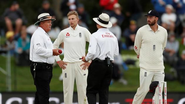 Bad light was England’s worst enemy as New Zealand were 42/0 at stumps on day four of the second Test in Christchurch, requiring another 340 runs to win.(REUTERS)