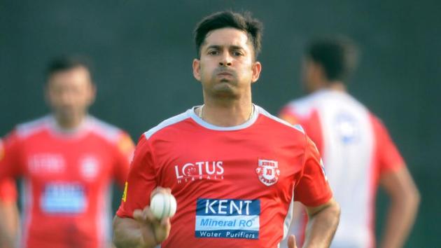 Mohit Sharma bowls during a practice session in Mohali. (Ravi Kumar/HT Photo) Mohit Sharma bowls during a practice session in Mohali. (Ravi Kumar/HT Photo)