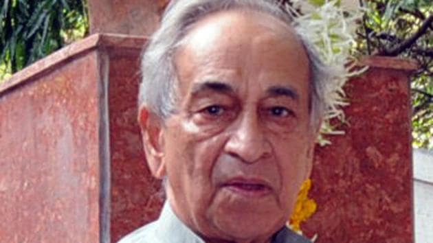 Veteran socialist leader Bhai Vaidya passed away on Monday evening.(HT File Photo)