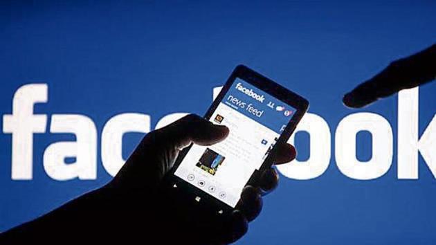 The Juhu police recently detected a prime witness in a murder case of a builder in Kolkata by using Facebook.(HT File (Representational Image))