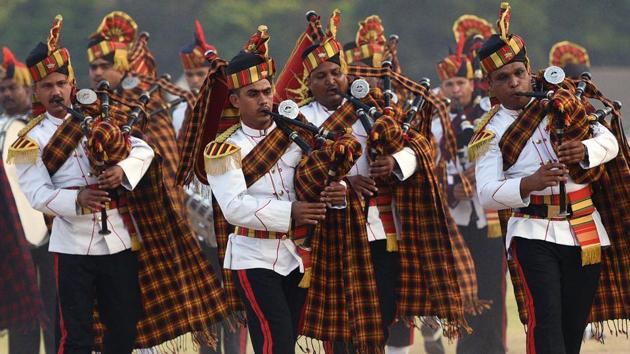 An Army band performs during the 124th Raising Day of Southern Command Military Tattoo event at Race course in Pune on March 31. (PRATHAM GOKHALE/HT PHOTO)