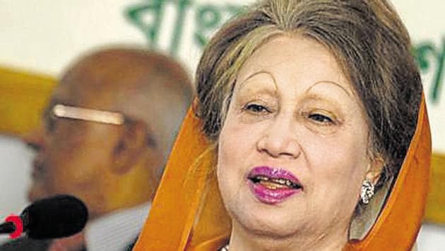 Khaleda Zia, the 72-year-old leader of the Bangladesh Nationalist Party who was jailed in February for corruption, has been suffering complications from arthritis and is struggling to walk, doctors say.(AFP File Photo)