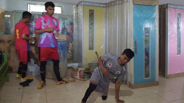 The only time he wore shoes was for a match in Scotland, Sulaeman said, adding that it was to allay organisers’ safety concerns. In 2016, he joined the Indonesian team at the Homeless World Cup in Glasgow. The annual football tournament raises awareness about homelessness and involves homeless players as well as drug addicts, asylum seekers and disabled athletes. (Adek Berry / AFP)