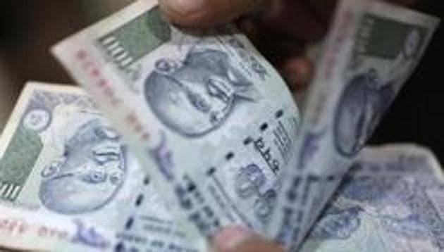 According to a report, the EPFO had revised rate of administrative charges for EDLI and EPF schemes from January 1, 2015. These charges are deposited by the employers in the designated bank account of the EPFO.(File photo) According to a report, the EPFO had revised rate of administrative charges for EDLI and EPF schemes from January 1, 2015. These charges are deposited by the employers in the designated bank account of the EPFO.(File photo)