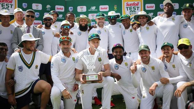 South Africa's Morne Morkel celebrates with the trophy and team mates after winning the four-match Test series against Australia in Johannesburg on Tuesday. (REUTERS)