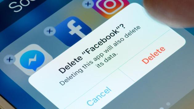 Researchers from the University of Queensland in Australia found that deleting the social networking account may make people feel more unsatisfied with their life.(Getty Images) Researchers from the University of Queensland in Australia found that deleting the social networking account may make people feel more unsatisfied with their life.(Getty Images)