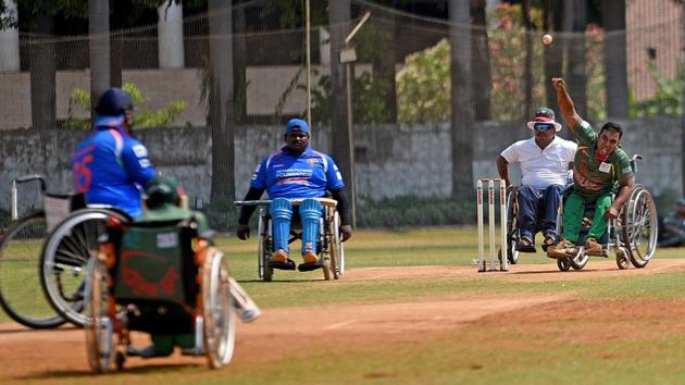In a nail biting match, India emerged victorious owing to brilliant bowling by Saurabh Malik, who took two wickets during the last over, when Bangladesh required 15 runs for victory. (Satyabrata Tripathy/HT Photo) 