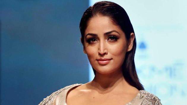 Yami Gautam showcases a creation of designer Manish Malhotra at the Lakmé Fashion Week (LFW) Summer Resort 2018 in Mumbai.(PTI) Yami Gautam showcases a creation of designer Manish Malhotra at the Lakmé Fashion Week (LFW) Summer Resort 2018 in Mumbai.(PTI)