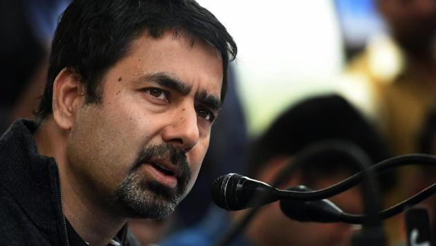 Jammu and Kashmir tourism minister Tasaduq Mufti addresses a press conference in Srinagar.(PTI File Photo) Jammu and Kashmir tourism minister Tasaduq Mufti addresses a press conference in Srinagar.(PTI File Photo)
