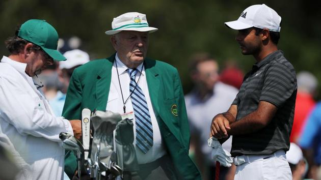 Shubhankar Sharma of India talks to Sir Ronald Hampel during a practice round prior to the start of the 2018 Masters Tournament at Augusta National Golf Club.(AFP) Shubhankar Sharma of India talks to Sir Ronald Hampel during a practice round prior to the start of the 2018 Masters Tournament at Augusta National Golf Club.(AFP)