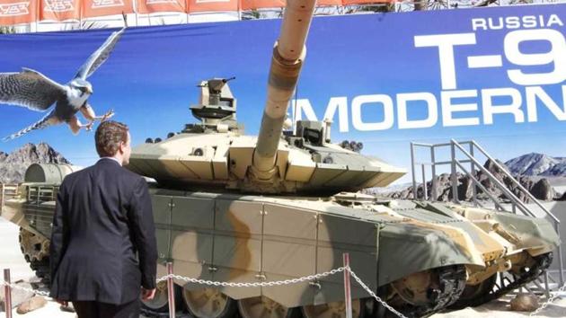 Visitors look at the Russian defence equipment - T-90S Tank on display at the Defexpo 2012 at Pragati Maidan in New Delhi. Prime Minister Narendra Modi will inaugurate this year’s DefExpo in Chennai on April 12.(HT File Photo) Visitors look at the Russian defence equipment - T-90S Tank on display at the Defexpo 2012 at Pragati Maidan in New Delhi. Prime Minister Narendra Modi will inaugurate this year’s DefExpo in Chennai on April 12.(HT File Photo)